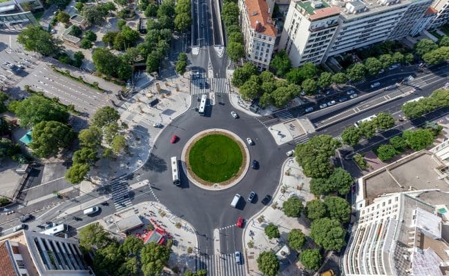 PRADO TRAFFIC ROUNDABOUT