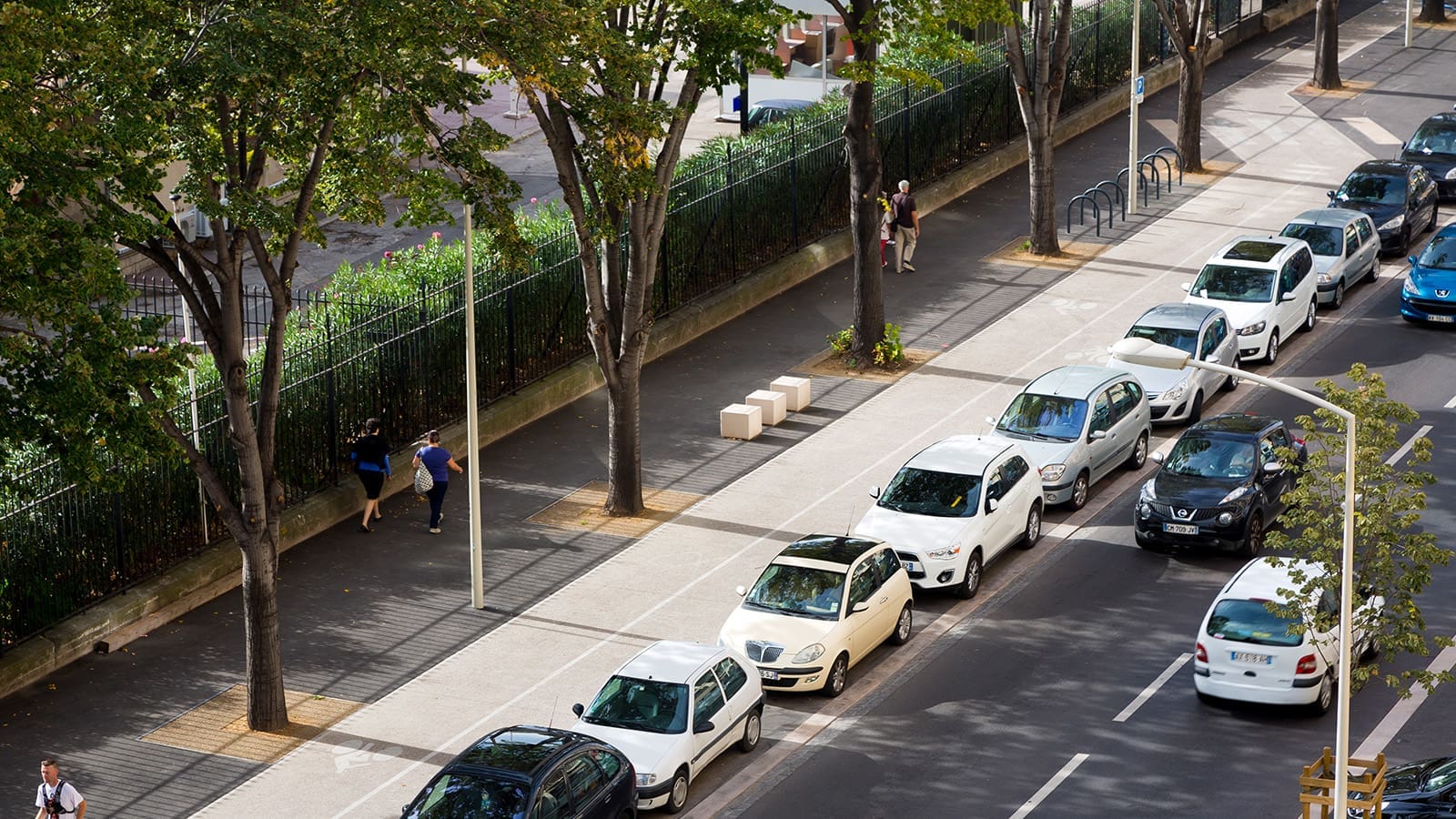 PRADO TRAFFIC ROUNDABOUT #9