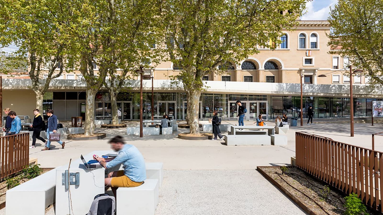 AIX FACULTY DISTRICT #4